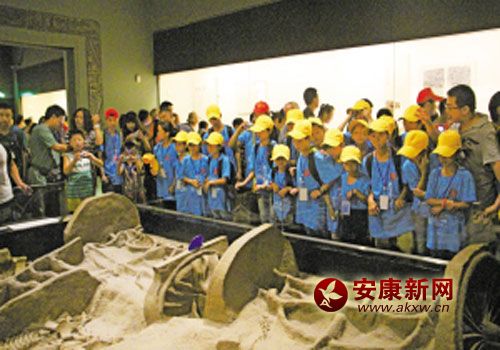 2014年“興安與愛同行”第四屆“山里孩子看古都”大型公益活動